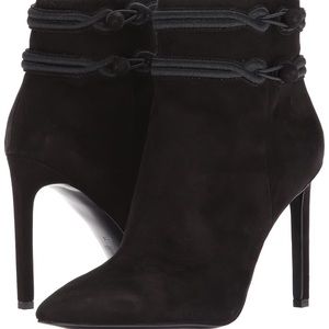 🆕NIB Nine West Teresa Suede Booties